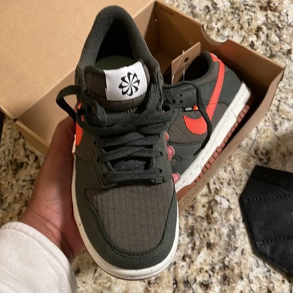 Nike dunk Low - Picture 2 of 5